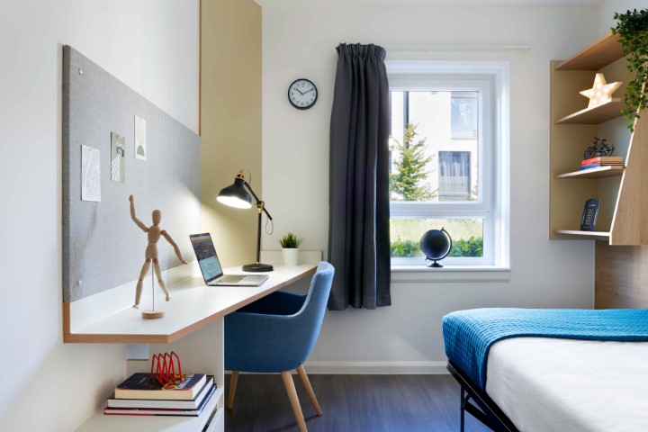  Bronze En-Suite  -  Hampton Square  - Gallery -  1