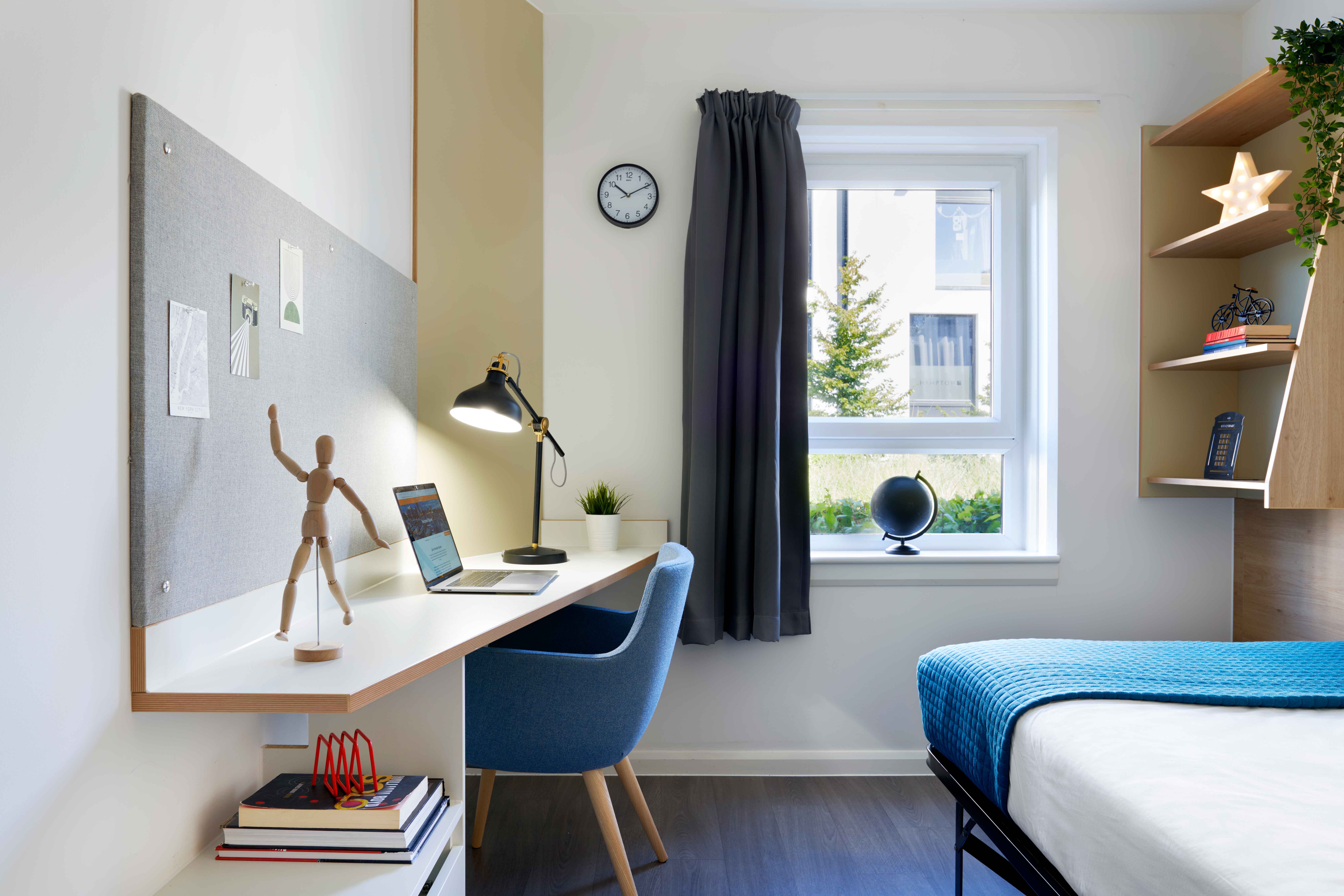 Silver En-Suite  -  Hampton Square  - Gallery -  4
