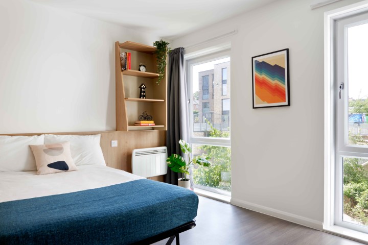  Gold En-Suite  -  Hampton Square  - Gallery -  1