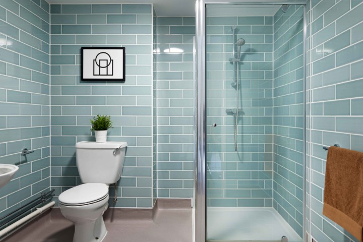  Gold En-Suite  -  Hampton Square  - Gallery -  3