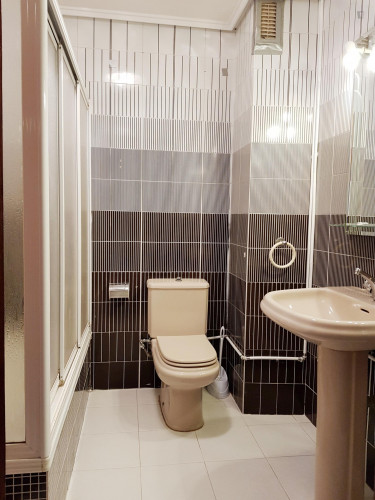 Single bedroom, with balcony, in 1-bedroom house - Gallery - 7