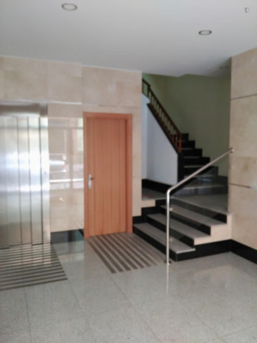 Single bedroom, with balcony, in 1-bedroom house - Gallery - 8