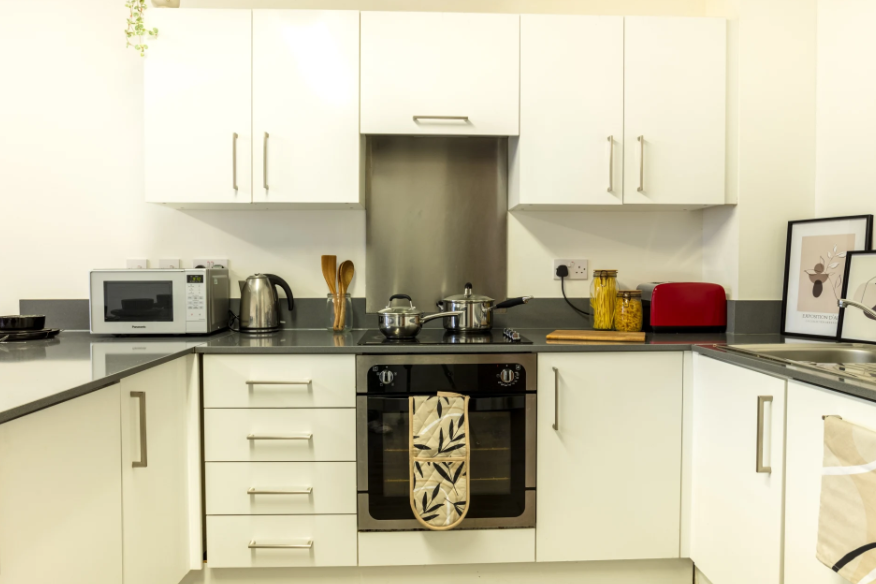  Standard En-Suite  -  Riverside House  - Gallery -  5
