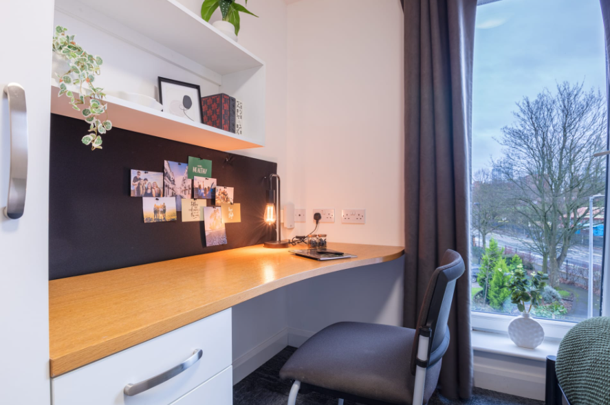  Standard En-Suite  -  Riverside House  - Gallery -  8