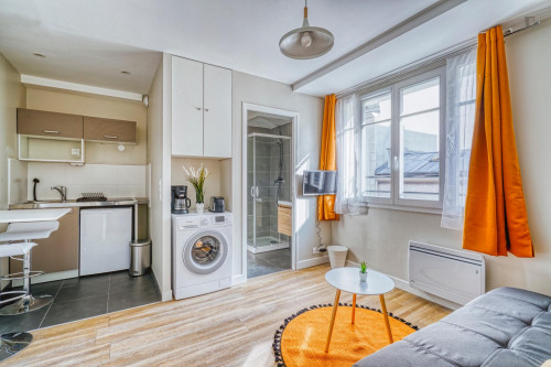 Lovely studio near Paris Montparnasse transport station