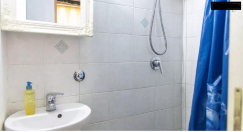 Little pretty room near Coliseum