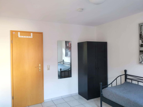 Urbanes Zimmer in 3er WG