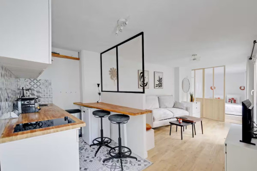 A chic and practical studio, ideal for a peaceful stay.  - Gallery -  5