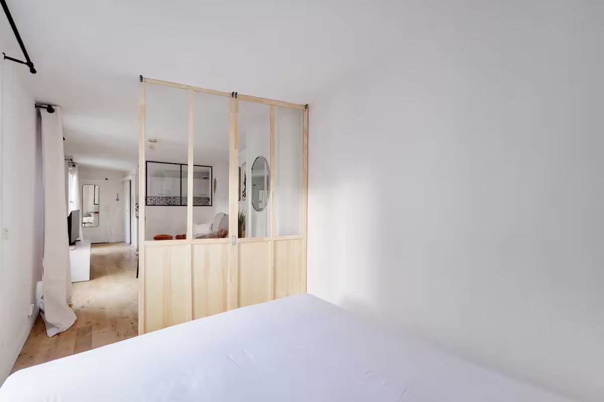 A Chic And Practical Studio, Ideal For A Peaceful Stay. - A chic and practical studio, ideal for a peaceful stay. - Gallery - 2