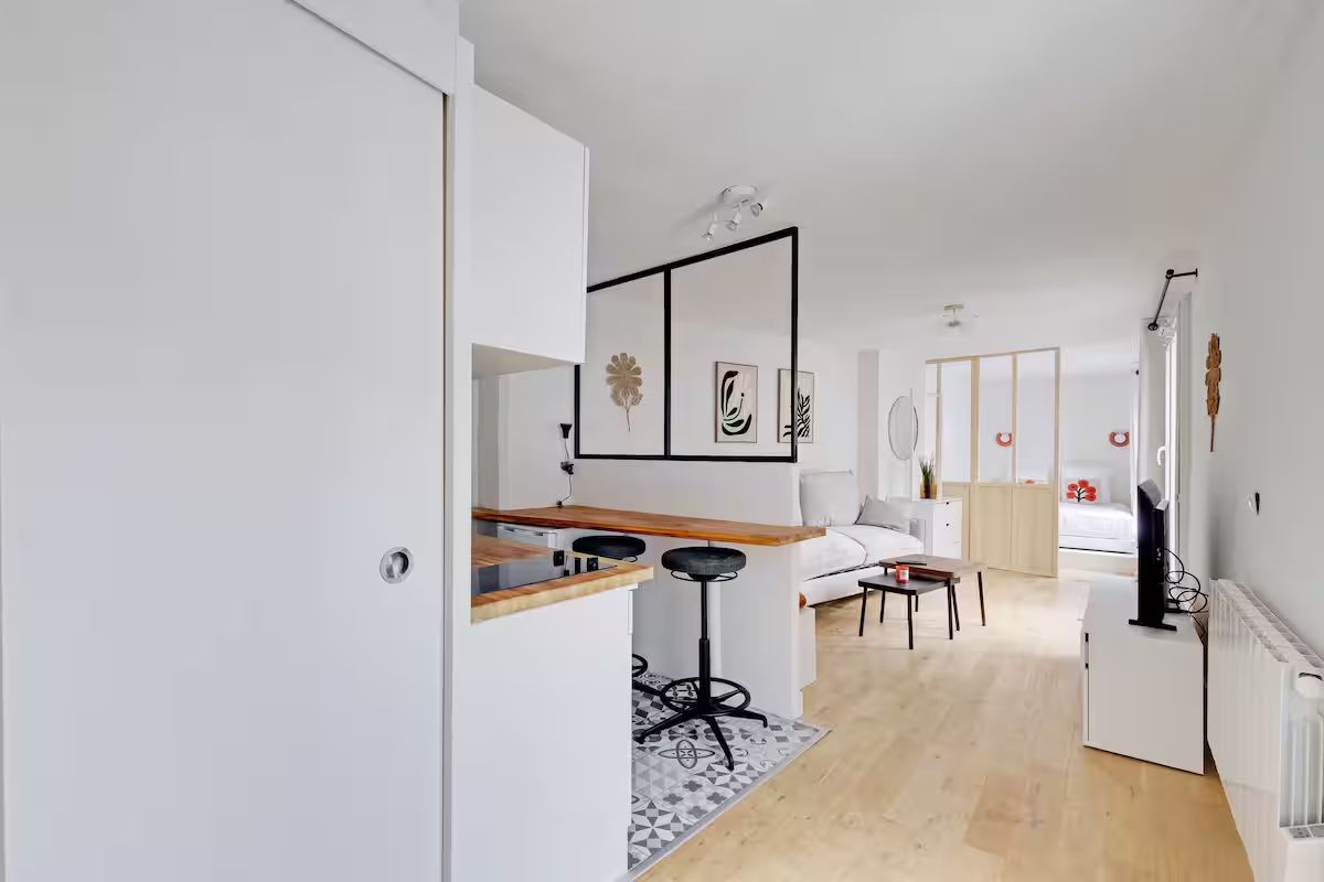  A Chic And Practical Studio, Ideal For A Peaceful Stay.  -  A chic and practical studio, ideal for a peaceful stay.  - Gallery -  7