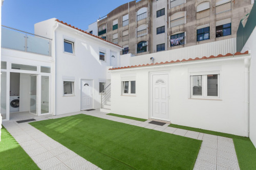Spacious and nice single bedroom with a balcony, in Costa da Caparica - Gallery - 12