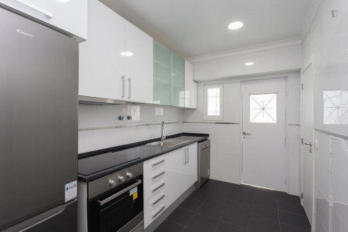Spacious and nice single bedroom with a balcony, in Costa da Caparica - Gallery - 34