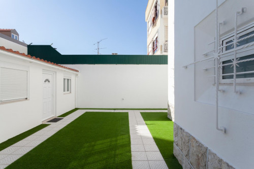 Spacious and nice single bedroom with a balcony, in Costa da Caparica - Gallery - 18