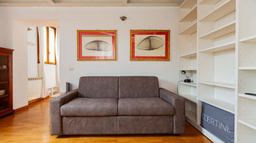 Ingegnoli1 Bright top floor apartment by Hospity