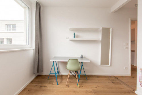 Double bedroom in 5-bedroom apartment