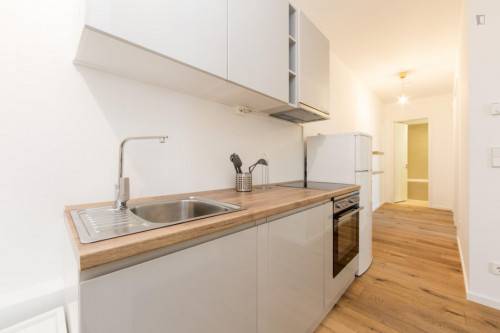 Double bedroom in 4-bedroom apartment