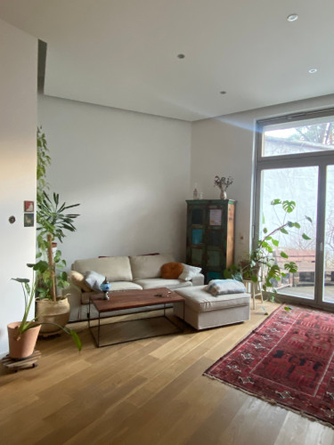 2-room 81 m2 apartment in Berlin Mitte with terrace