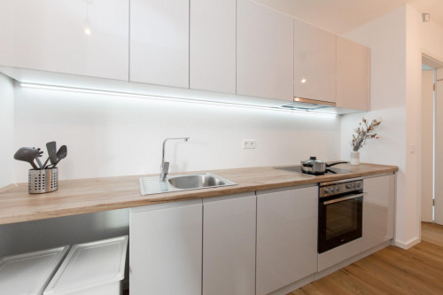 Double bedroom, with balcony, in 5-bedroom apartment  - Gallery -  5