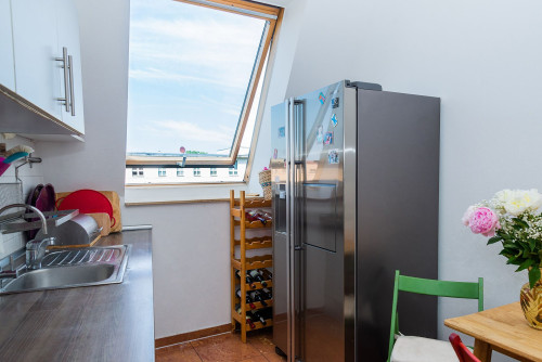Bright 125 m² Penthouse with Sunny Terrace in Prenzlauer Berg