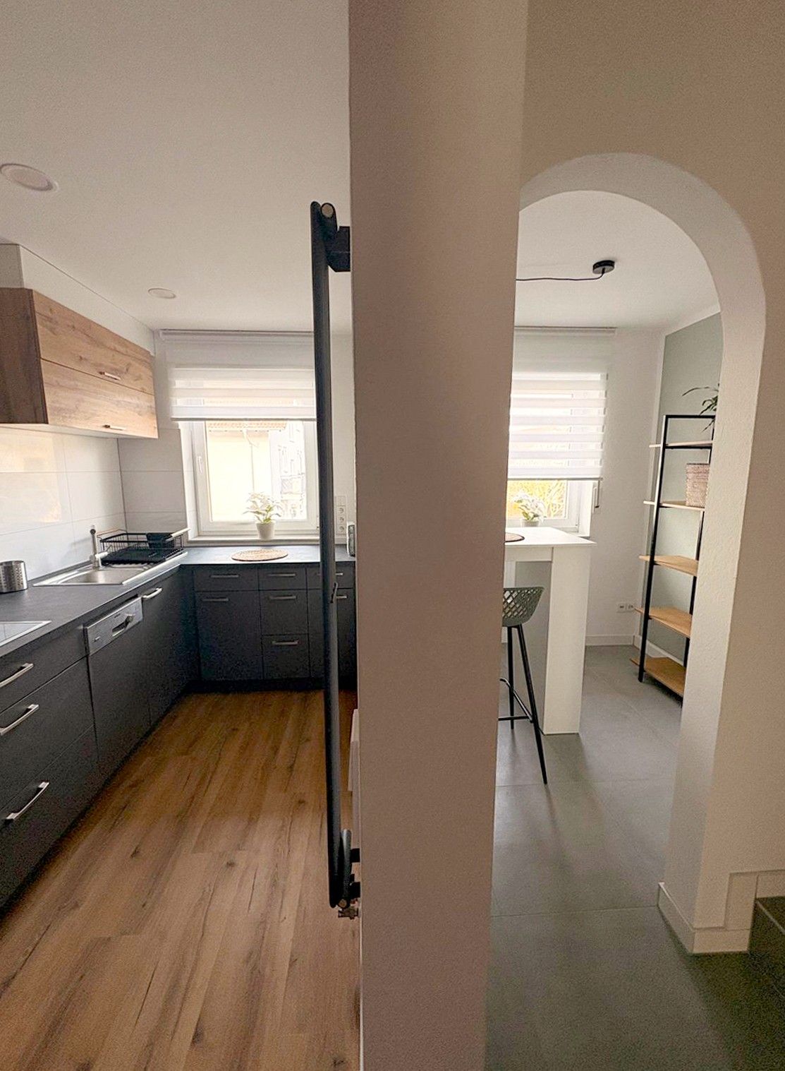 Modern 3.5-Room Furnished Duplex With Home Theater, AC, And A Charging Station – Separate Entrance, - Modern 3.5-room furnished duplex with home theater, AC, and a charging station – separate entrance, first occupancy following renovation - Gallery - 23