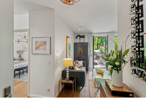 Luxury 1 bedroom with huge private terrace in historic building