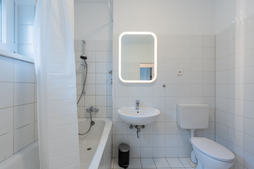 2 bedroom apartment near Checkpoint Charlie