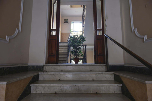 Room in Via Pompei, Roma for 100 m² with 3 bedrooms