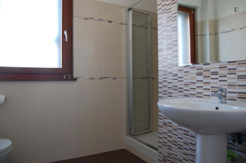 Room in Via Pier Andrea Fontebasso, Roma for 120 m² with 3 bedrooms