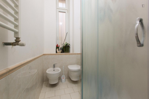 Double bedroom in 5-bedroom apartment  - Gallery -  5