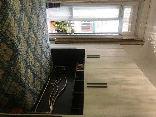 Double bedroom in 5-bedroom apartment