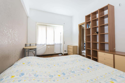 Room in Via Portuense, Roma for 100 m² with 3 bedrooms
