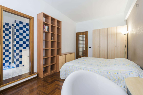 Room in Via Portuense, Roma for 100 m² with 3 bedrooms