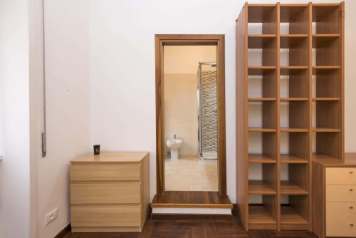 Room in Via Portuense, Roma for 100 m² with 3 bedrooms