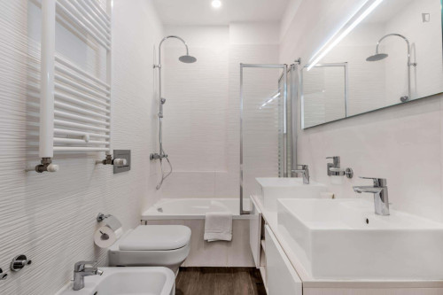 Apartment in Via Pietro Ferrigni, Roma for 75 m² with 2 bedrooms