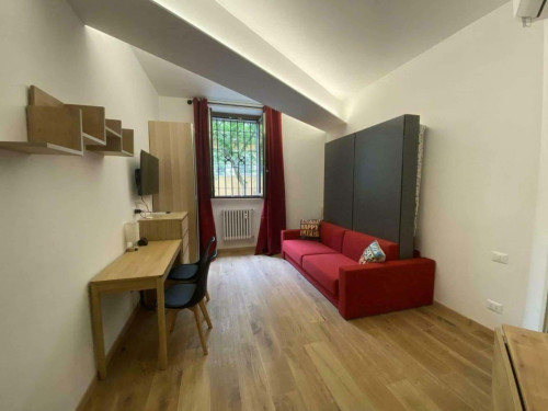 Apartment in Via Giacinto Carini, Roma for 30 m²