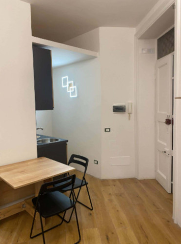 Apartment in Via Giacinto Carini, Roma for 30 m²