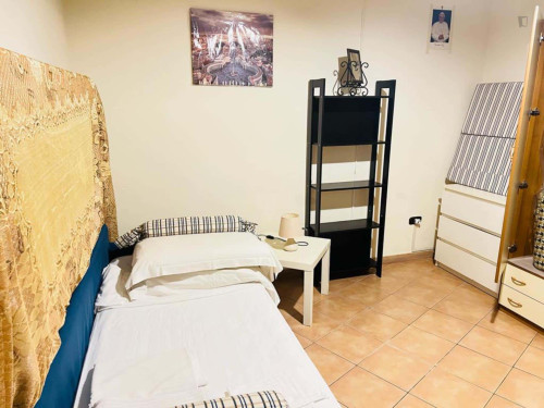 Room in Via Aurelia, Roma for 75 m² with 3 bedrooms