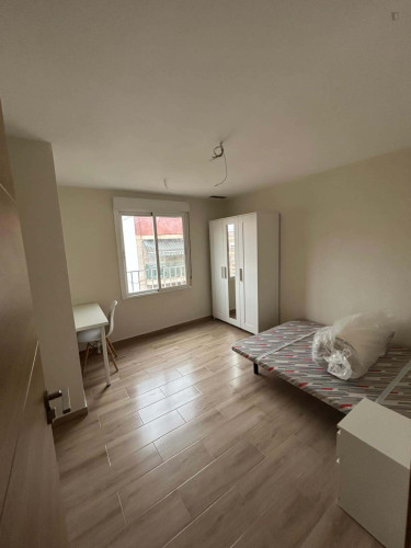 Room in Carrer Doctor Gregorio Marañón, Elx for 85 m² with 4 bedrooms