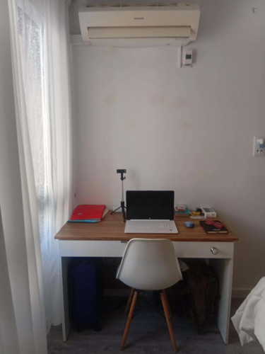 Room in Carrer Josep Darder, Palma for 130 m² with 5 bedrooms
