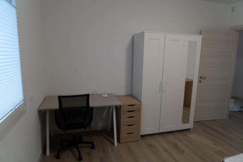 Room in Via Vecchia, Padova for 130 m² with 4 bedrooms