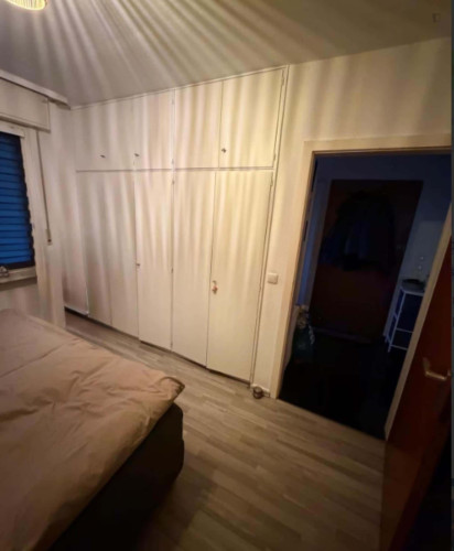 Room in Sedanstraße, Mülheim an der Ruhr for 100 m² with 5 bedrooms