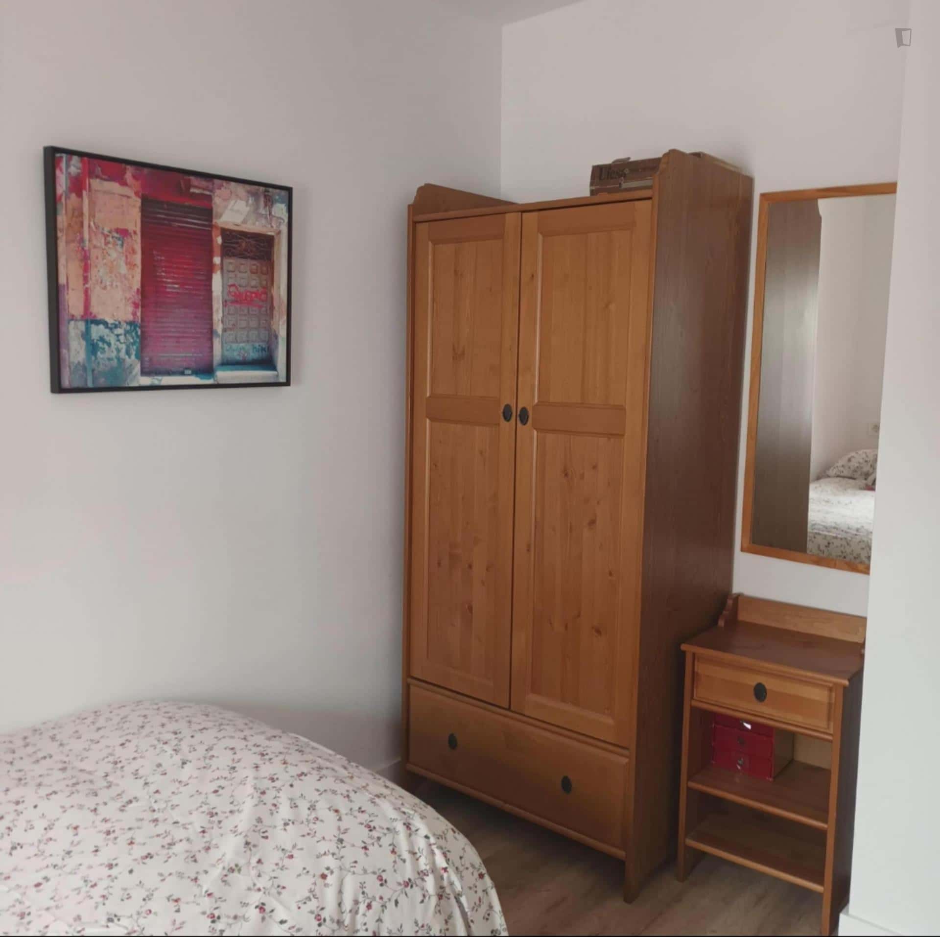 Room In Calle Río Riofrío, Salamanca For 50 M² With 2 Bedrooms - 2