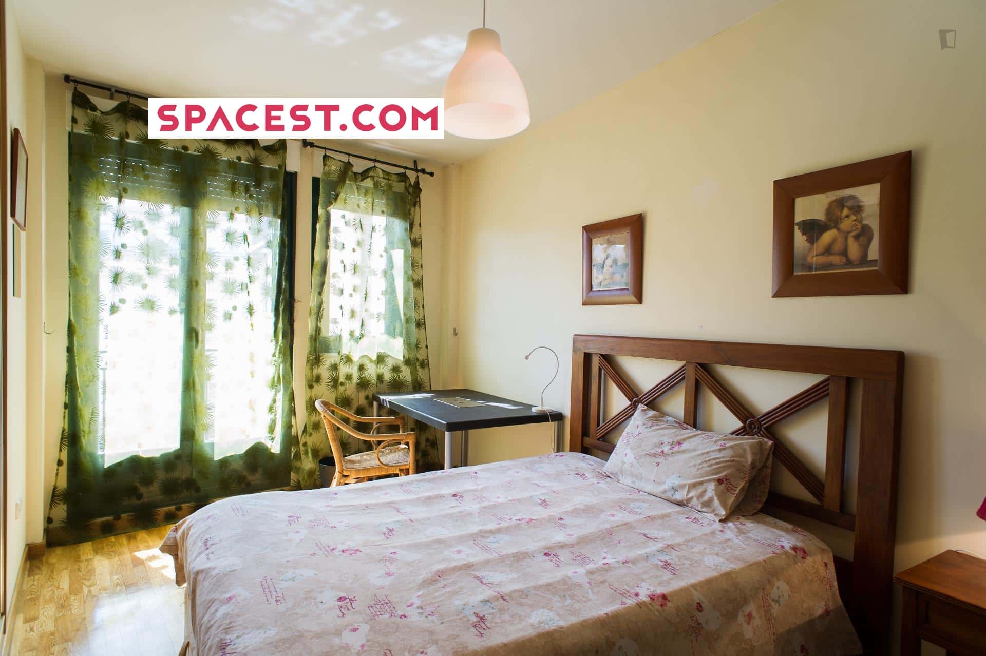 Room In Calle Larga, Salamanca With 4 Bedrooms - 1