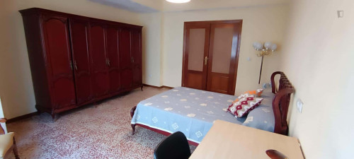 Room in Calle Condes de Crespo Rascón, Salamanca for 130 m² with 6 bedrooms  - Gallery -  5