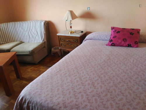 Room in Avenida de los Maristas, Salamanca with 7 bedrooms