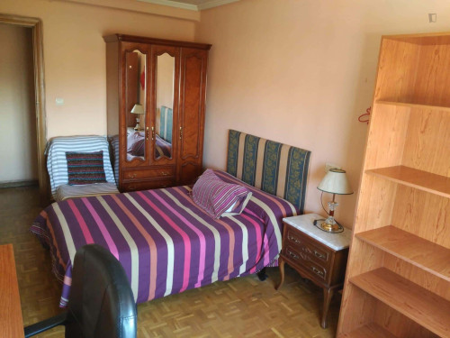 Room in Avenida de los Maristas, Salamanca with 7 bedrooms