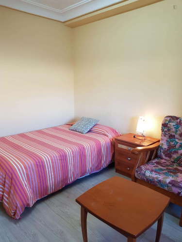 Room in Calle Asturias, Salamanca with 4 bedrooms