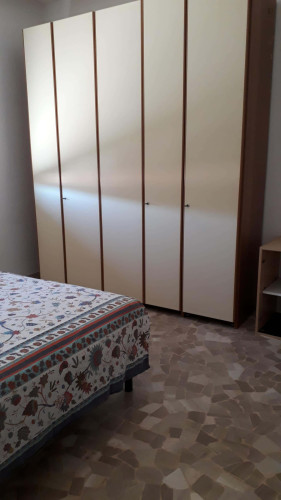 Room in Via Aurelio Saffi, Bologna for 104 m² with 3 bedrooms - Gallery - 5
