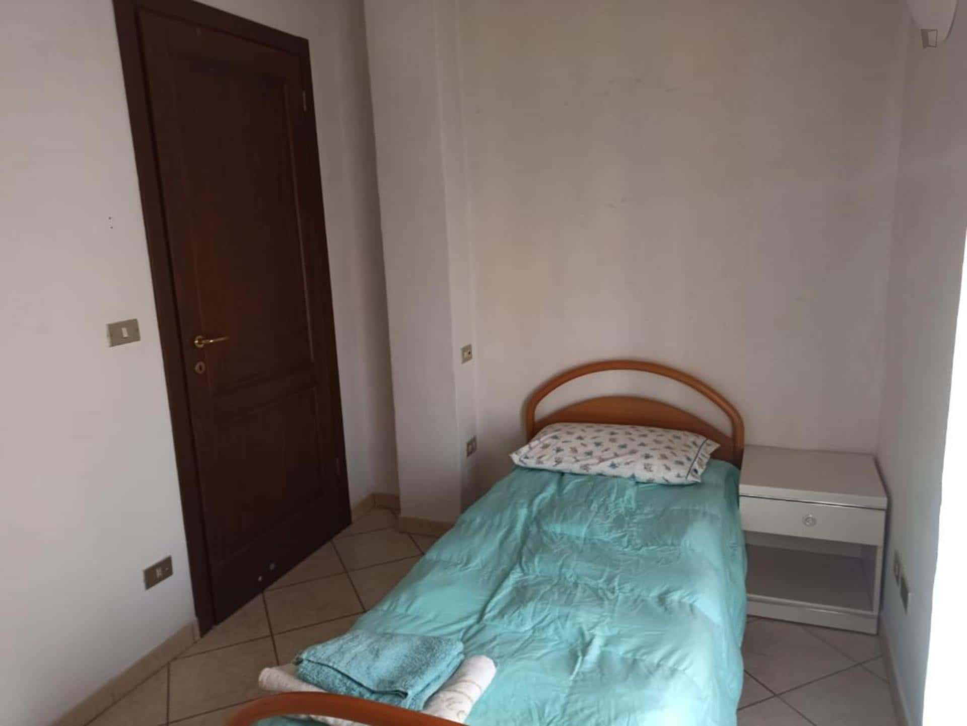 Room In Via Emilia Ponente, Bologna For 111 M² With 4 Bedrooms - 1