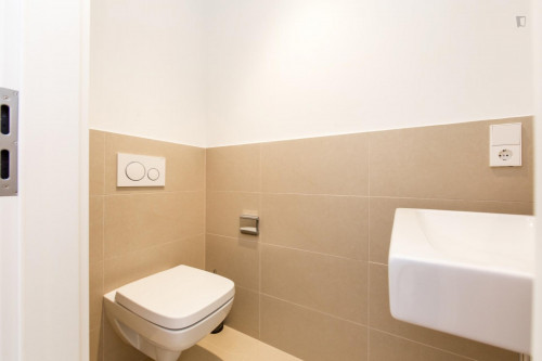 Double bedroom, with balcony, in 4-bedroom apartment  - Gallery -  5